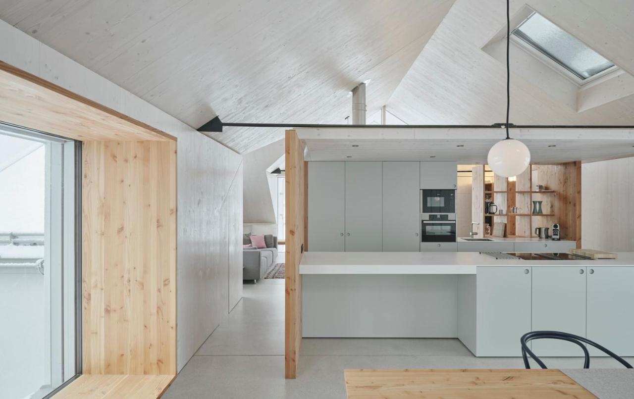 Urban Alpine Penthouse With Lake View Maurach  Eksteriør billede