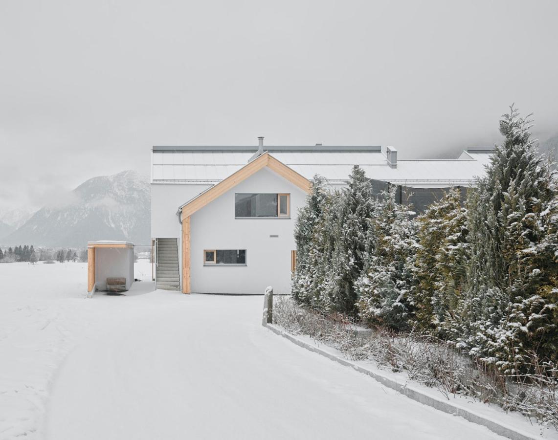 Urban Alpine Penthouse With Lake View Maurach  Eksteriør billede